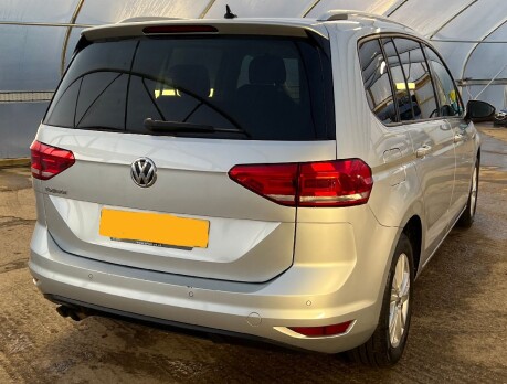 Volkswagen Touran SE TDI 12