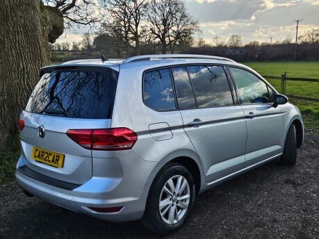 Volkswagen Touran SE TDI 3