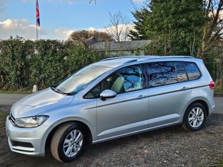 Volkswagen Touran SE TDI 6