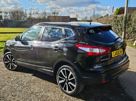 Nissan Qashqai DCI TEKNA Ulez Compliant Full Service record Pan Roof Big Spec 5