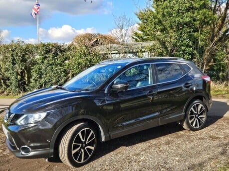 Nissan Qashqai DCI TEKNA Ulez Compliant Full Service record Pan Roof Big Spec 6