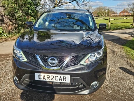 Nissan Qashqai DCI TEKNA Ulez Compliant Full Service record Pan Roof Big Spec 8