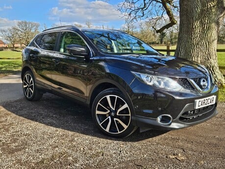 Nissan Qashqai DCI TEKNA Ulez Compliant Full Service record Pan Roof Big Spec