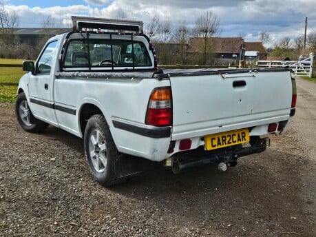 Isuzu Rodeo TD 4X2 S/CAB 8