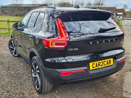 Volvo XC40 B4 R-DESIGN PRO MHEV 5