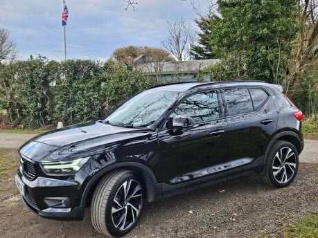 Volvo XC40 B4 R-DESIGN PRO MHEV 6