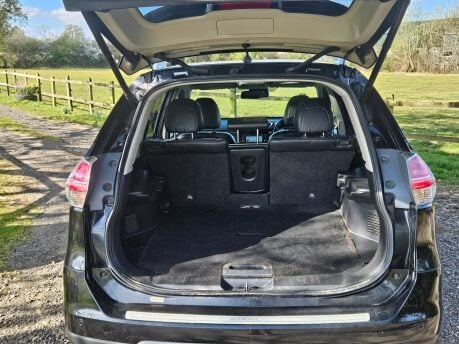 Nissan X-Trail DCI TEKNA XTRONIC Auto 13