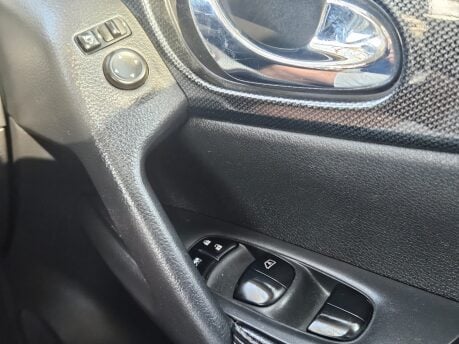 Nissan X-Trail DCI TEKNA XTRONIC Auto 28