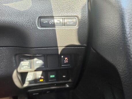 Nissan X-Trail DCI TEKNA XTRONIC Auto 29