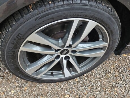 Audi A6 TDI S LINE MHEV 9