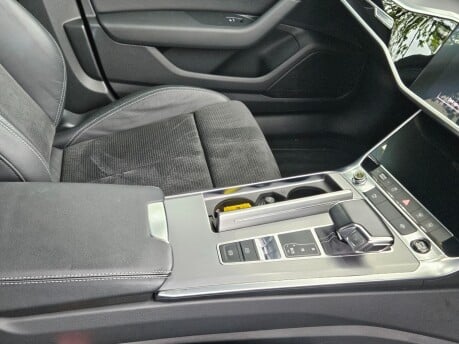 Audi A6 TDI S LINE MHEV 33