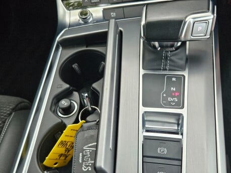 Audi A6 TDI S LINE MHEV 41