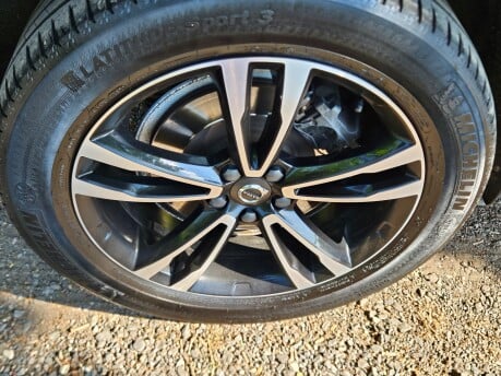 Volvo XC60 D4 MOMENTUM PRO AWD 10