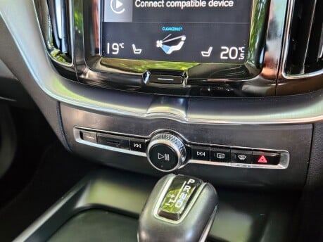 Volvo XC60 D4 MOMENTUM PRO AWD 38