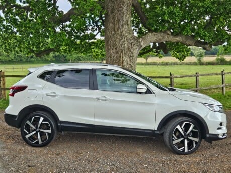 Nissan Qashqai DIG-T TEKNA 2