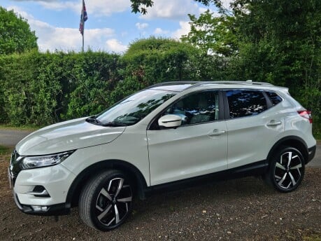 Nissan Qashqai DIG-T TEKNA 6