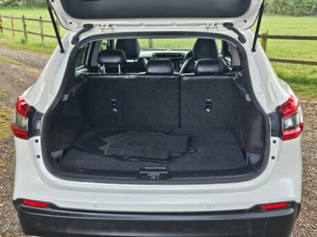 Nissan Qashqai DIG-T TEKNA 25