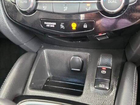 Nissan Qashqai DIG-T TEKNA 40