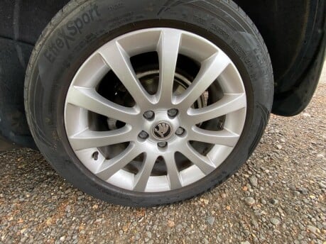 Skoda Yeti Outdoor SE BUSINESS TDI SCR 24