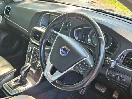 Volvo V40 D3 SE LUX NAV 17