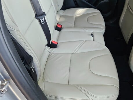 Volvo V40 D3 SE LUX NAV 20