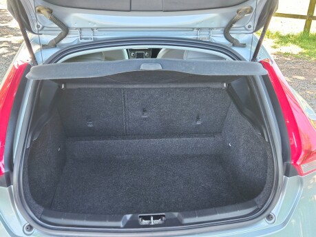 Volvo V40 D3 SE LUX NAV 23