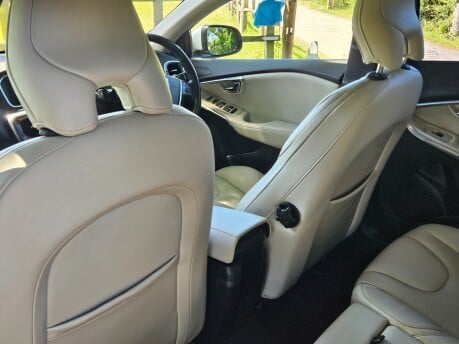 Volvo V40 D3 SE LUX NAV 26