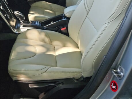 Volvo V40 D3 SE LUX NAV 28