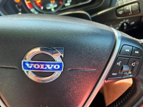 Volvo V40 D3 SE LUX NAV 36