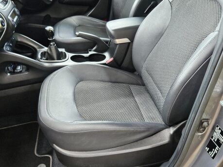 Hyundai ix35 PREMIUM CRDI 4WD 38