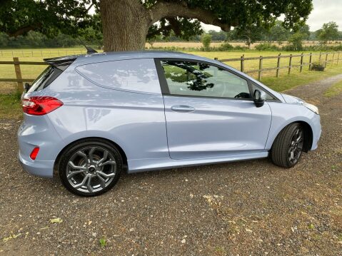 Ford Fiesta SPORT 6