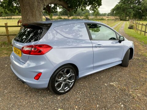 Ford Fiesta SPORT 7