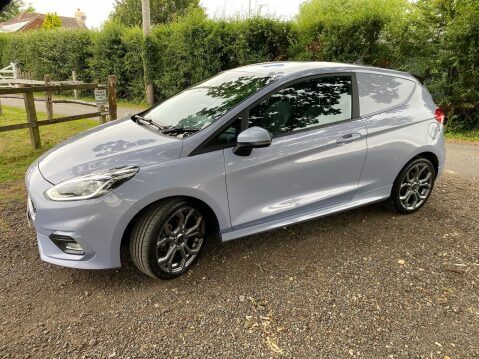 Ford Fiesta SPORT 16