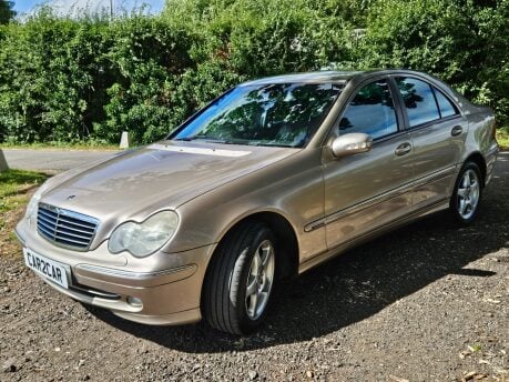 Mercedes-Benz C Class C180 AVANTGARDE Ulez Compliant Low Milage Excellent Condition 10