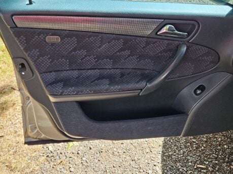 Mercedes-Benz C Class C180 AVANTGARDE Ulez Compliant Low Milage Excellent Condition 30