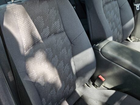 Mercedes-Benz C Class C180 AVANTGARDE Ulez Compliant Low Milage Excellent Condition 35