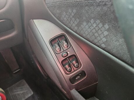 Mercedes-Benz C Class C180 AVANTGARDE Ulez Compliant Low Milage Excellent Condition 44