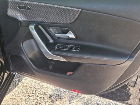 Mercedes-Benz A Class A 180 D SPORT PREMIUM 18