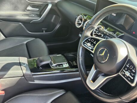 Mercedes-Benz A Class A 180 D SPORT PREMIUM 19