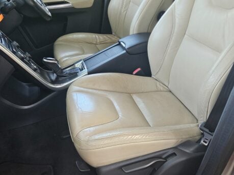 Volvo XC60 D4 SE LUX NAV AWD Comprehensive service history Very Clean car 19