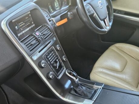 Volvo XC60 D4 SE LUX NAV AWD Comprehensive service history Very Clean car 21
