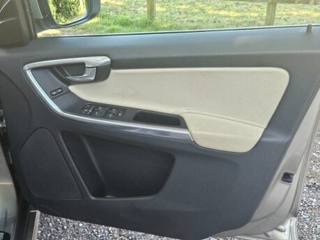 Volvo XC60 D4 SE LUX NAV AWD Comprehensive service history Very Clean car 33
