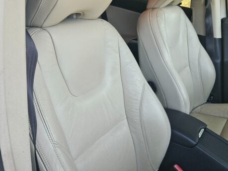 Volvo XC60 D4 SE LUX NAV AWD Comprehensive service history Very Clean car 36
