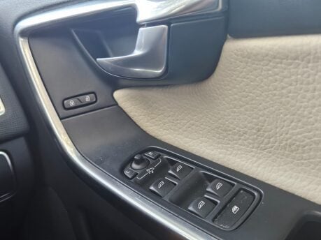 Volvo XC60 D4 SE LUX NAV AWD Comprehensive service history Very Clean car 43