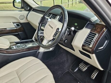 Land Rover Range Rover SDV8 VOGUE SE Complete Land Rover Service History 19