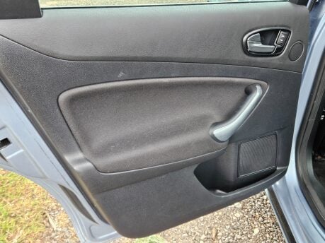 Ford Mondeo ZETEC 26