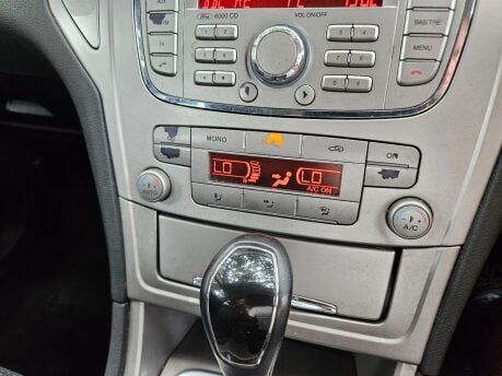 Ford Mondeo ZETEC 35