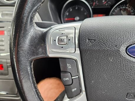 Ford Mondeo ZETEC 37