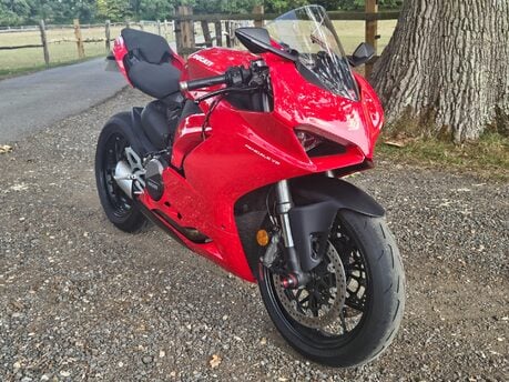 Ducati Panigale PANIGALE V2