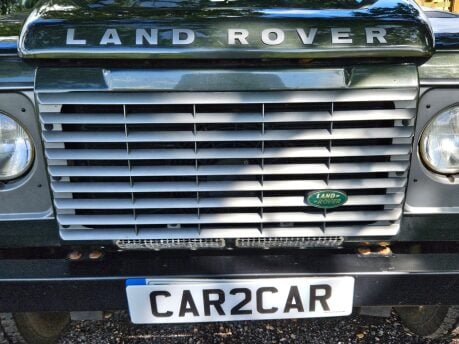 Land Rover Defender 90 XS STATION WAGON 12